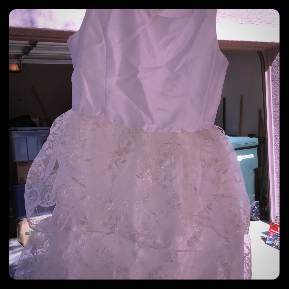 White lace Dress
